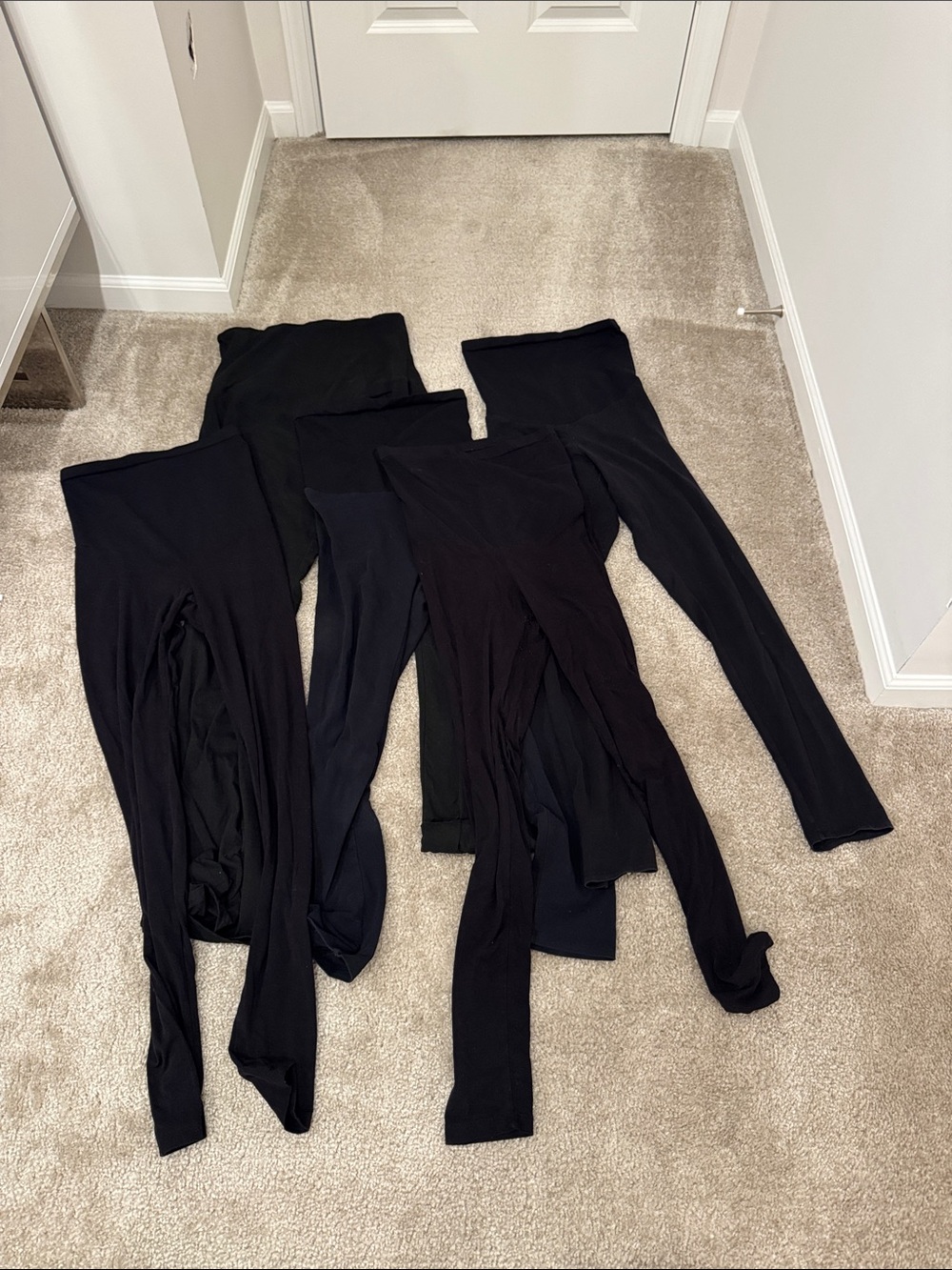 Bundle of 5 Maternity Pants (Sizes S-M-L)